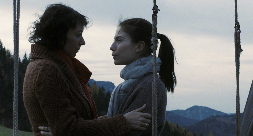 Viennale 2013 Review: OCTOBER NOVEMBER, An Intense Family Drama A Tad Overboiled 